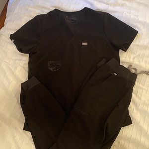 Figs Black Scrubs Set